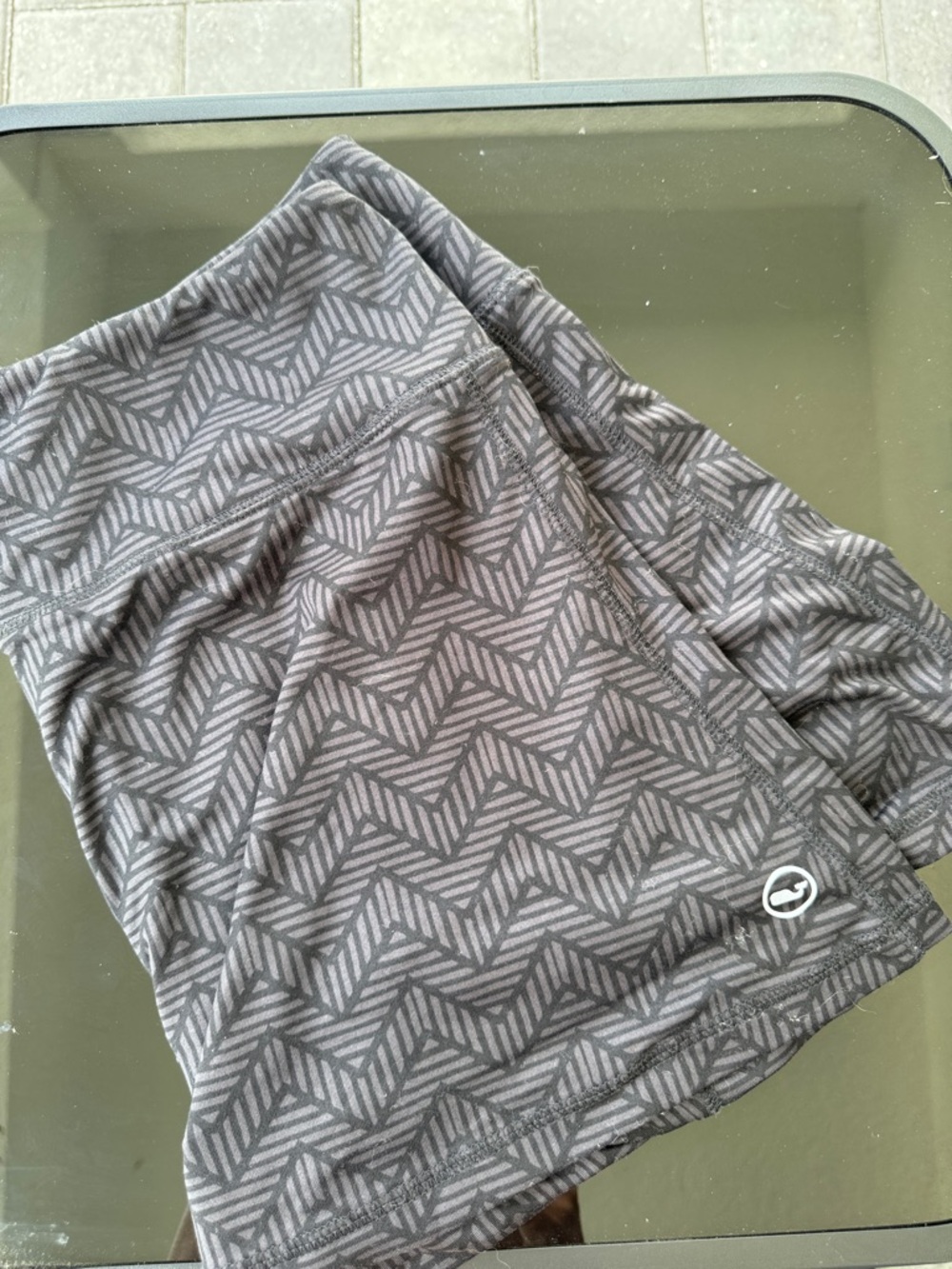 Vineyard Vines Gray Geometric Performance Skord